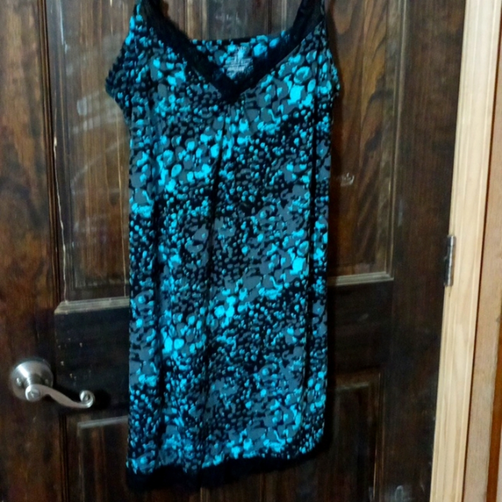 Women's art deco print nightie